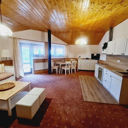 מוסט Garni Hotel Asas*** מראה חיצוני תמונה