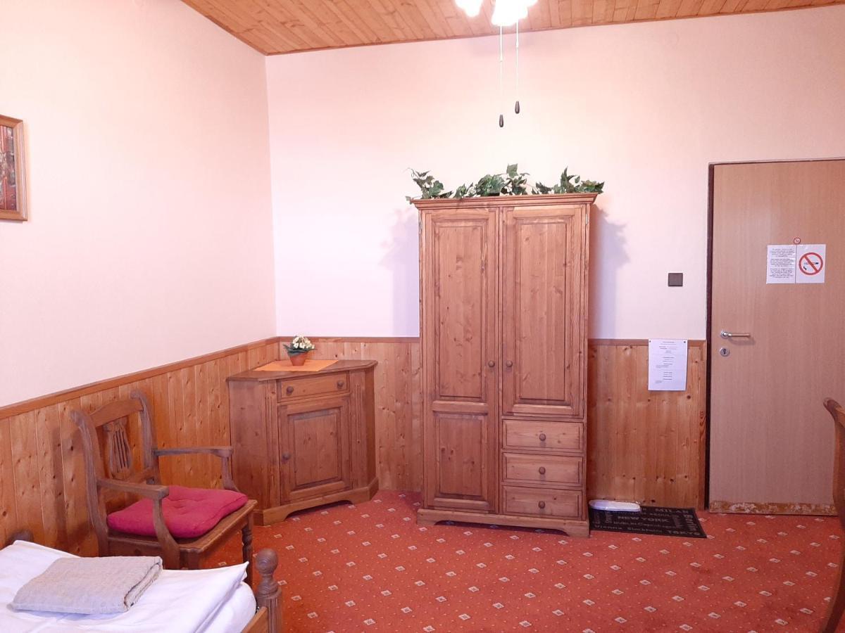 מוסט Garni Hotel Asas*** מראה חיצוני תמונה