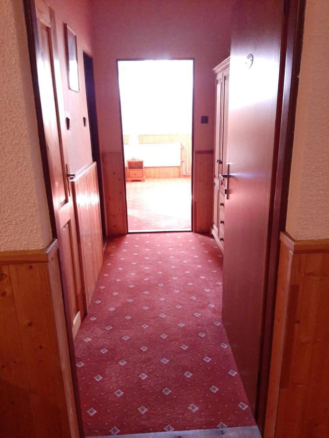 מוסט Garni Hotel Asas*** מראה חיצוני תמונה