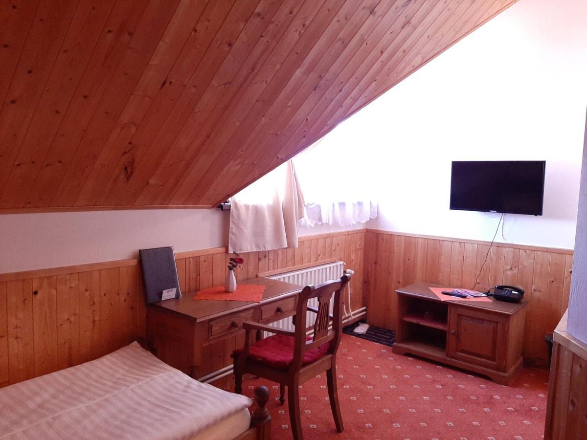 מוסט Garni Hotel Asas*** מראה חיצוני תמונה